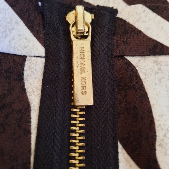 🔥🔥🔥SALE🔥🔥🔥NWOT Michael Kors Zebra Top & Skirt Set - Picture 4 of 10